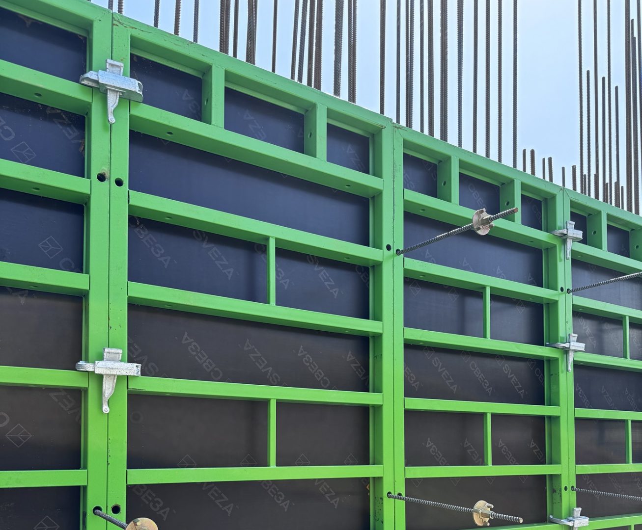 Опалубка оптом: как снизить стоимость строительства